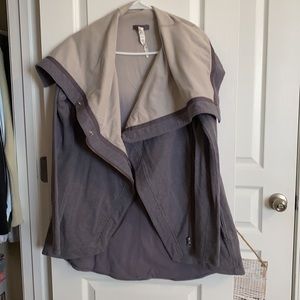 Lululemon wrap